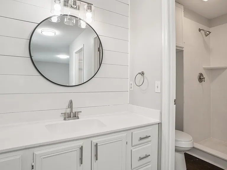 Master Vanity