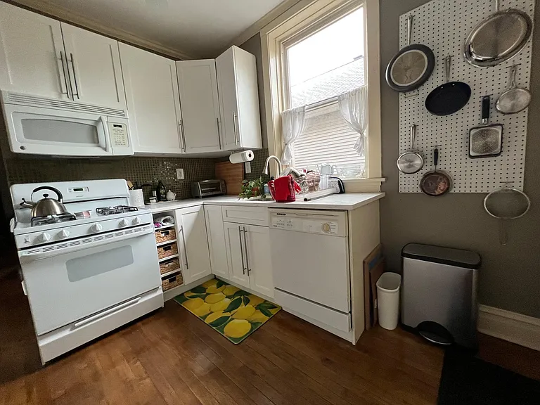 2122 W Ainslie St #2 — Photo 6