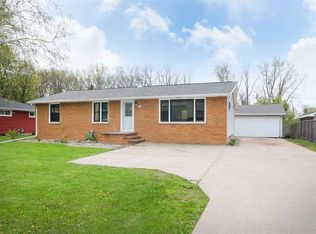 1675 Plank Rd, Menasha, WI 54952