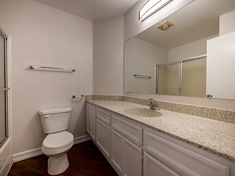 265 Ash Ave #D — Photo 16