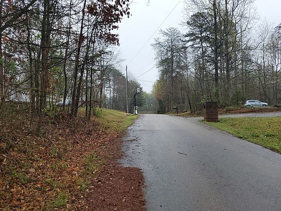 4th image of 44 Valencia Dr