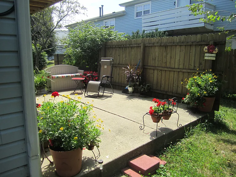 Guion Creek Apartments — Photo 12