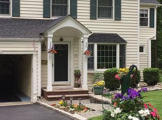 40 Pine Grove Rd, Berkeley Heights, NJ 07922