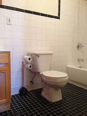 Rented by Danielle Stoller, LREB | media 5