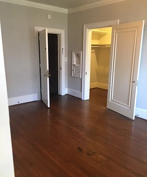 Gray Court Apartments — Photo 30