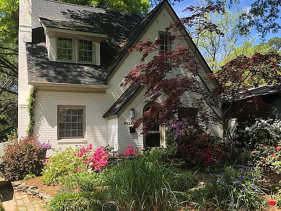 5th image of 1725 Chatham Ave