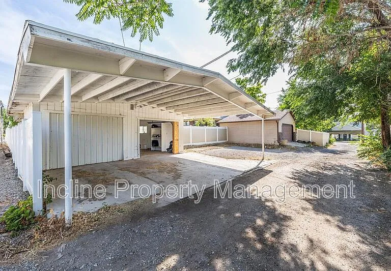 174 W Utah Ave — Photo 9