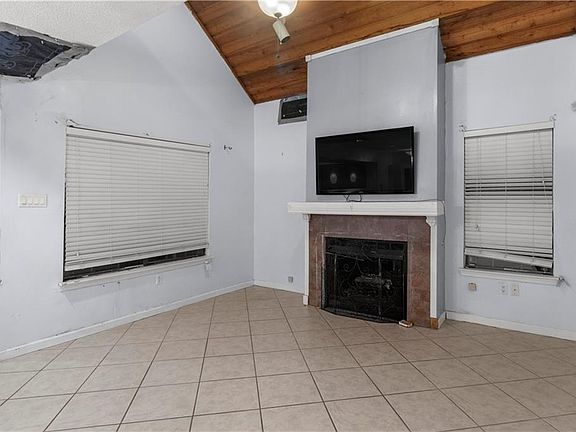5th image of 1500 W Esplanade Ave APT 34C