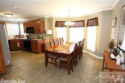 4th image of 2210 Wilmington Dr