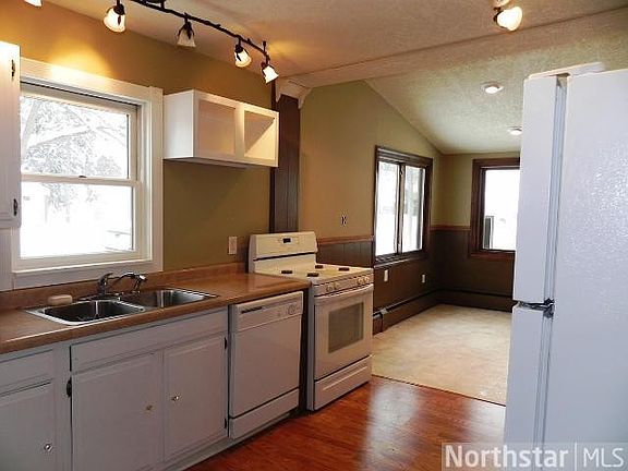 3rd image of 1203 Olive St W