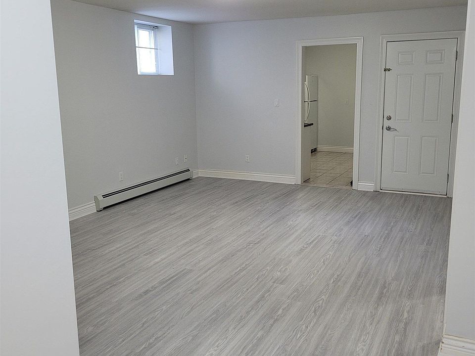 1st image of 14927 A Ave #76