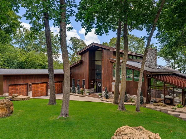 1555 Crescent Hills DRIVE, La Crescent, MN 55947