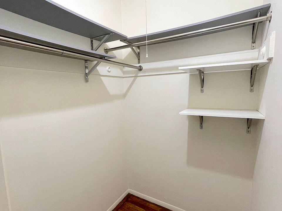 Walk-in closet