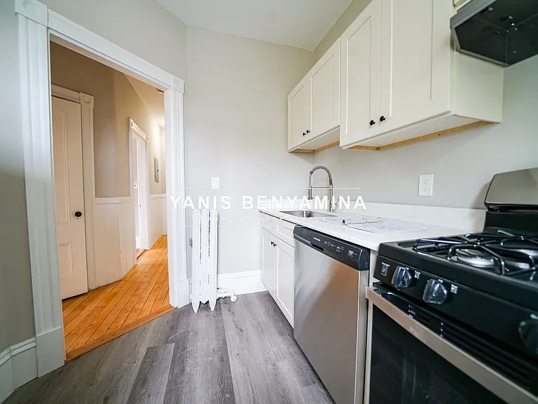 6A Pleasant Ave #4 — Photo 1