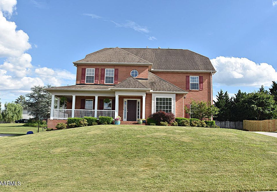 1st image of 1686 Meadow Chase Ln