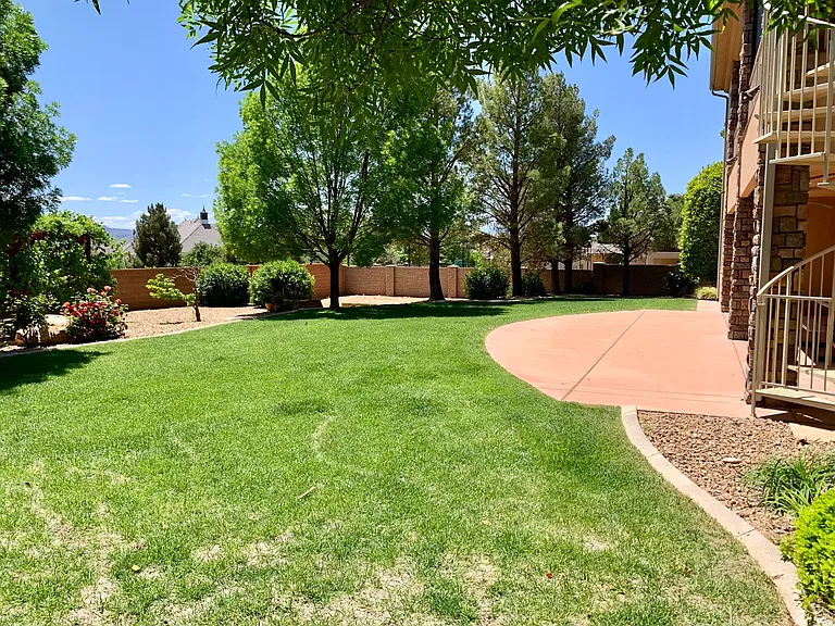 2276 E Greystone Dr — Photo 19