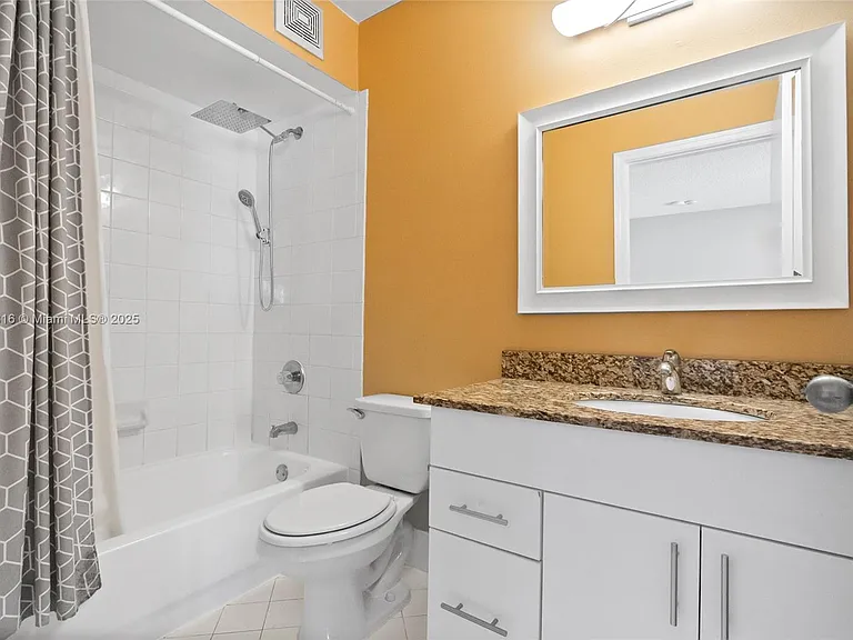 2082 Madeira Dr — Photo 11