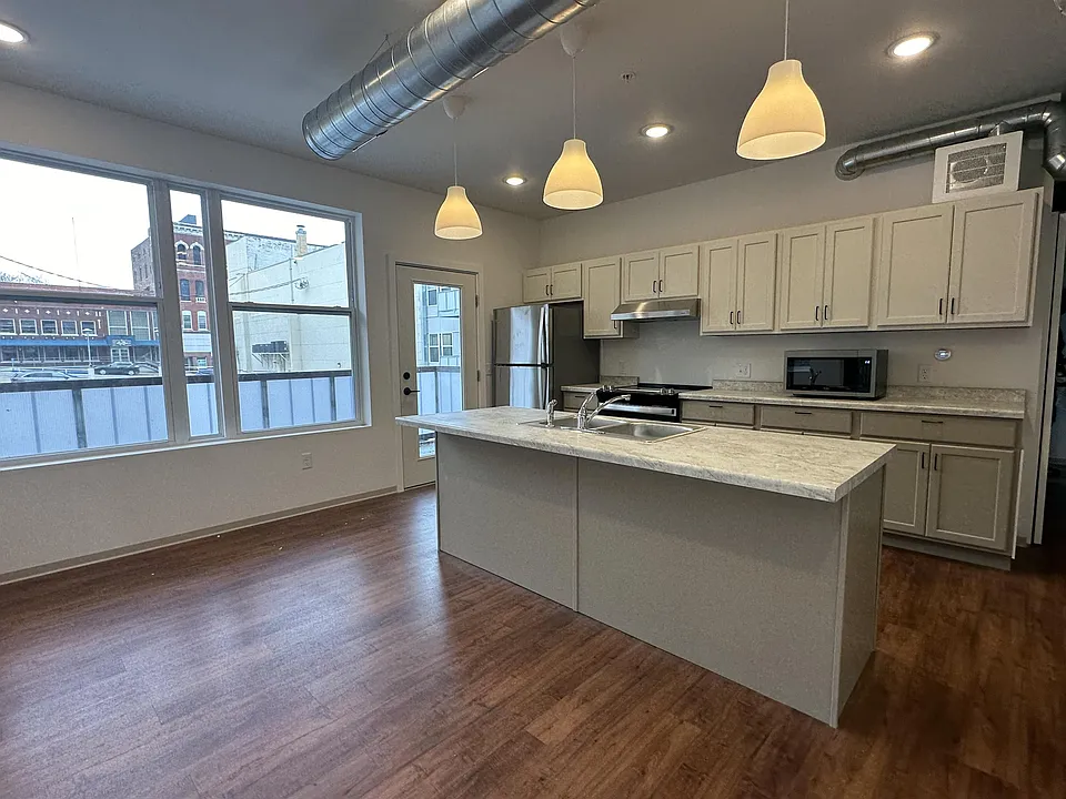 307 N 3rd St #309