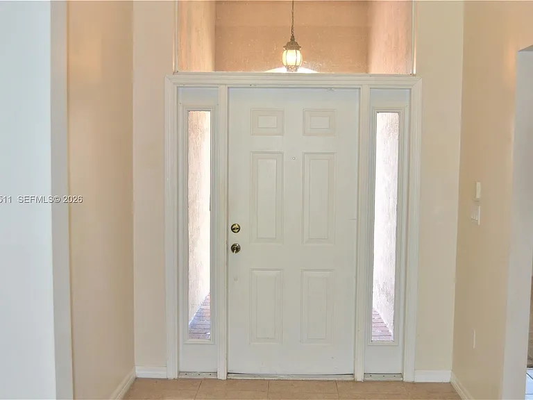 1855 NE 36th Ave — Photo 5