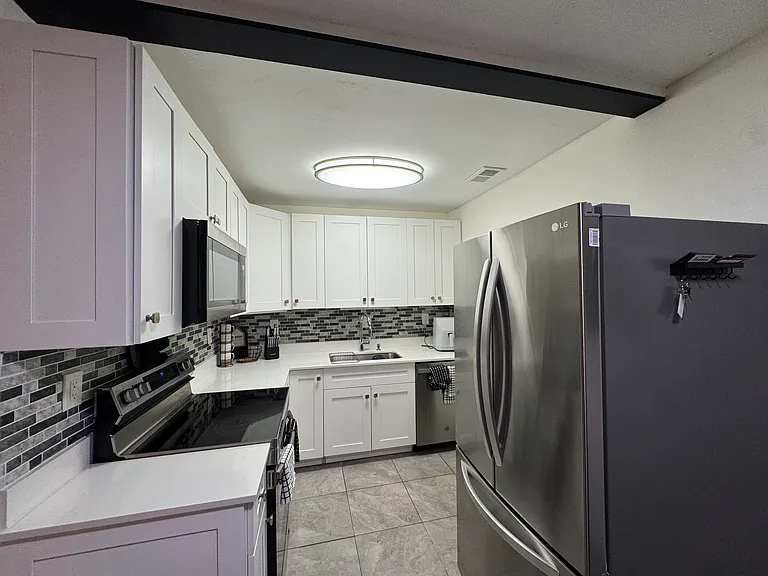 299 SW 7th St #206 — Photo 11