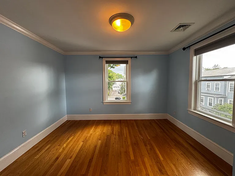 92 Alder St #2 — Photo 9