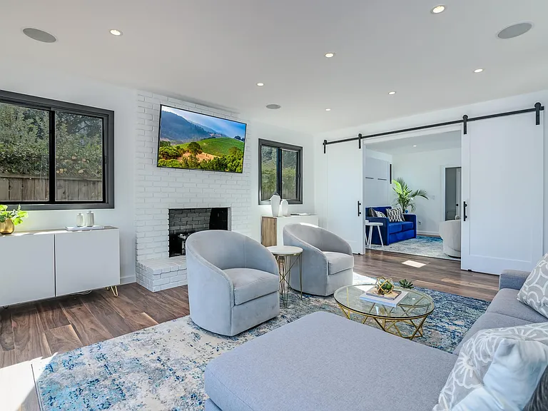 Los Robles Dr — Photo 18