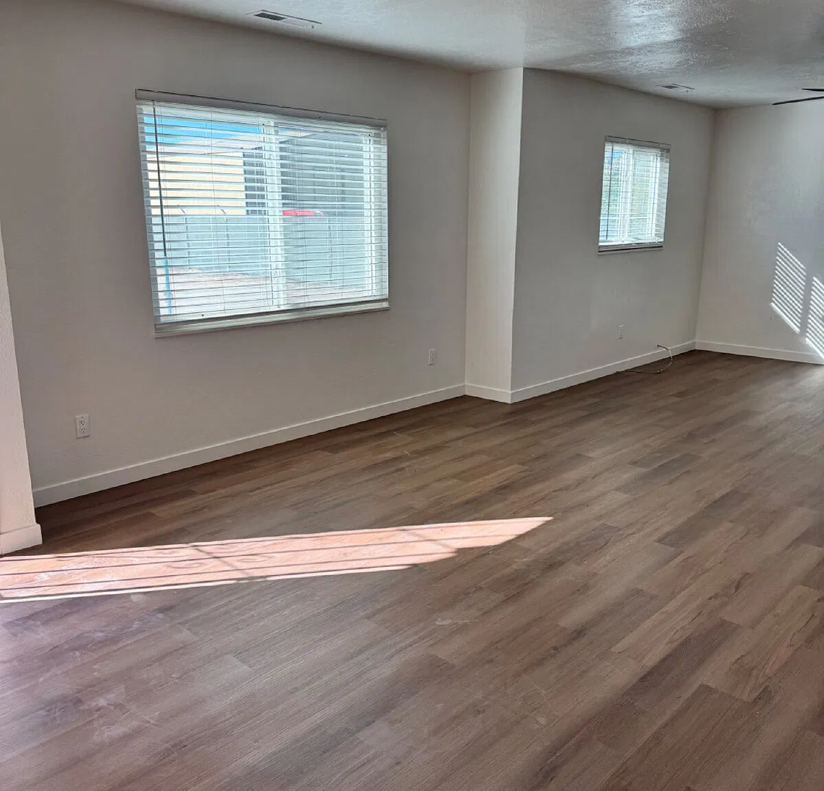 3 bed, 2.0 bath, 1267 sqft, $2,600 — Photo 4