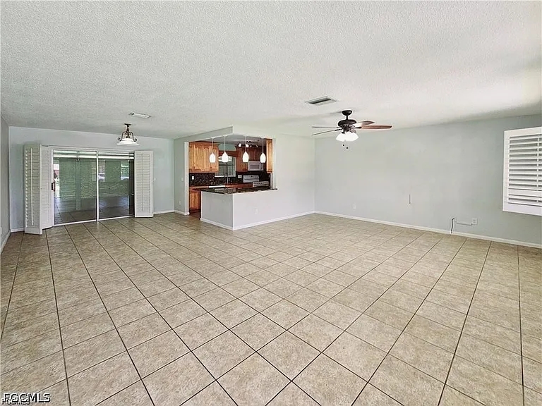 211 S Lake Dr — Photo 27