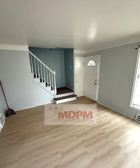 18742 Morang Dr — Photo 2