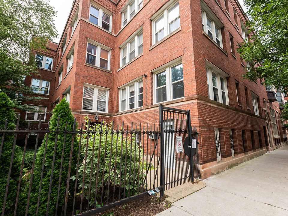 1st image of 741 W Buckingham Pl #32