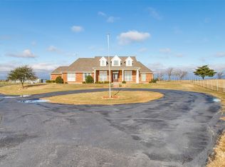 241 O'Hanlon Rd, Whitesboro, TX 76273