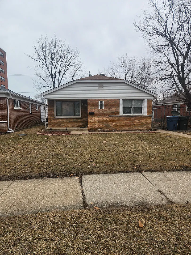 14637 Edbrooke Ave photo 1