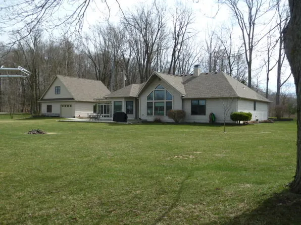134 Wilmin Rd, Quincy, MI 49082