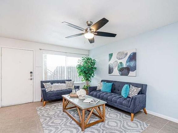3rd image of 4449 Menlo Ave #1