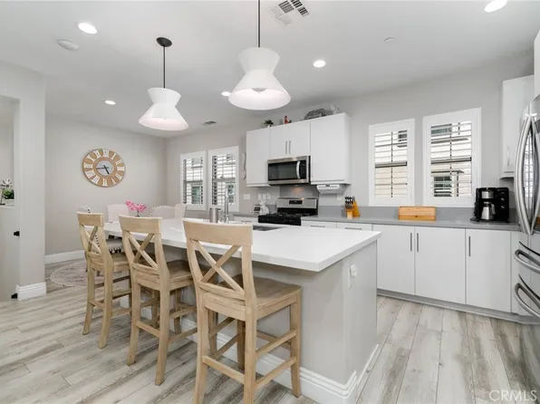 837 Iris Way Unit C, Azusa, CA 91702