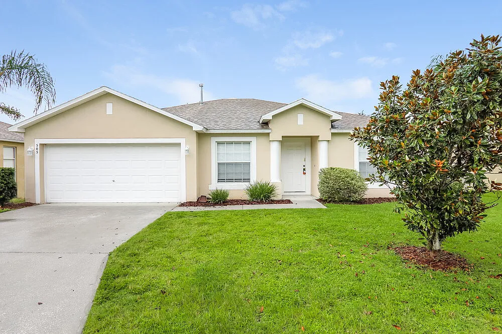 3 bed, 2.0 bath, 1645 sqft, $1,990 — Photo 1