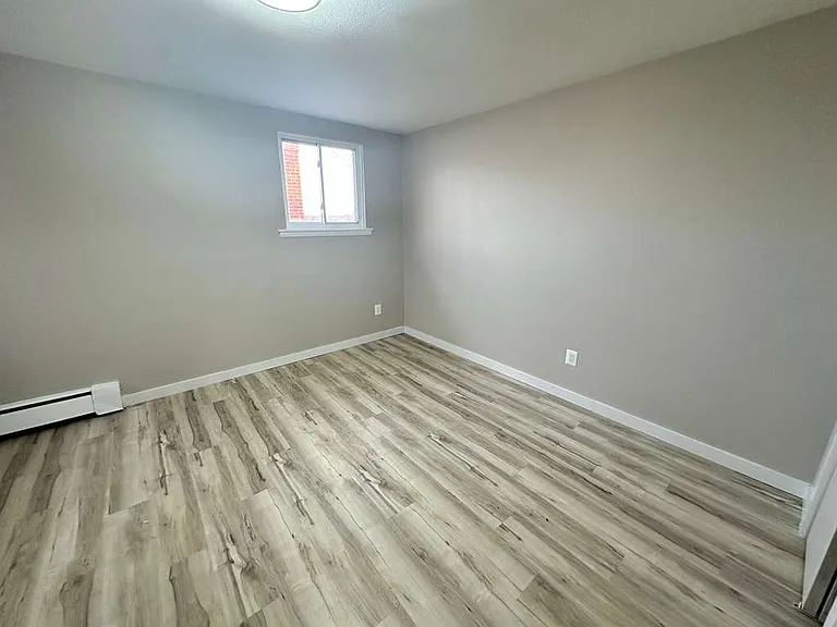 608A12 Allen St #12 — Photo 9