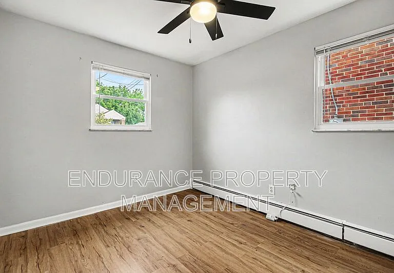 1932 Truitt Ave #1 — Photo 12