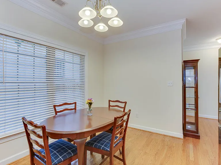 4609 Town Creek Dr — Photo 16