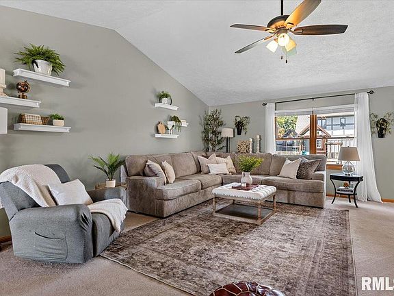 5th image of 3801 Tamarak Dr