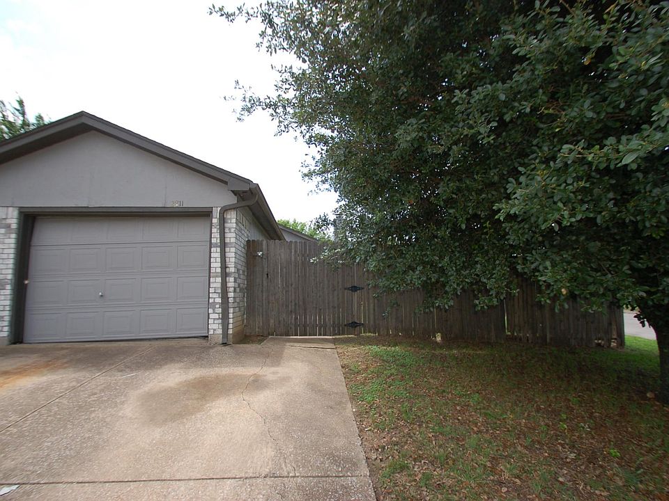 1st image of 2811 Woodmont Trl