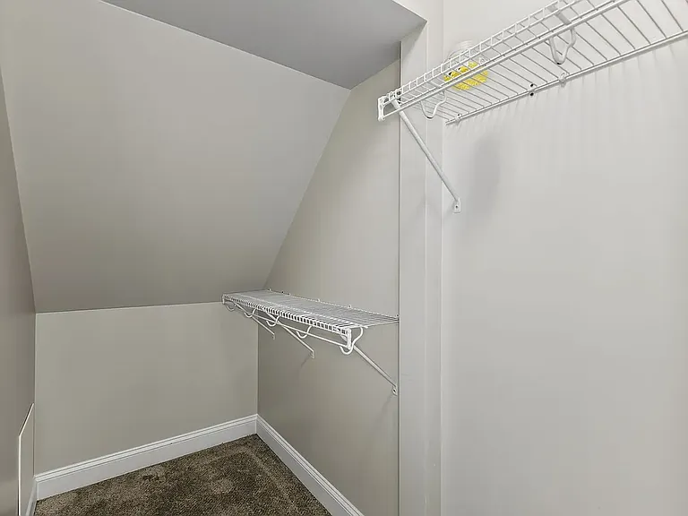 18 Cottage Knoll Cir — Photo 34