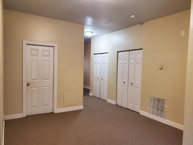 702 N Franklin St #1 — Photo 3