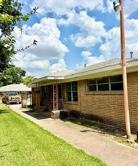 3406 E Lockwood Dr #1 — Photo 1