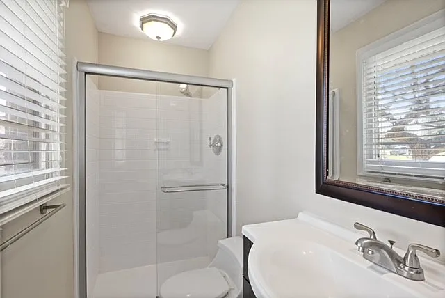 5799 Blandford Ct — Photo 22