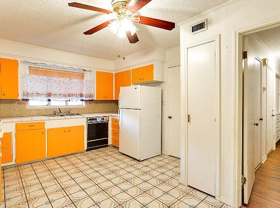 5th image of 1113 Highland Ave