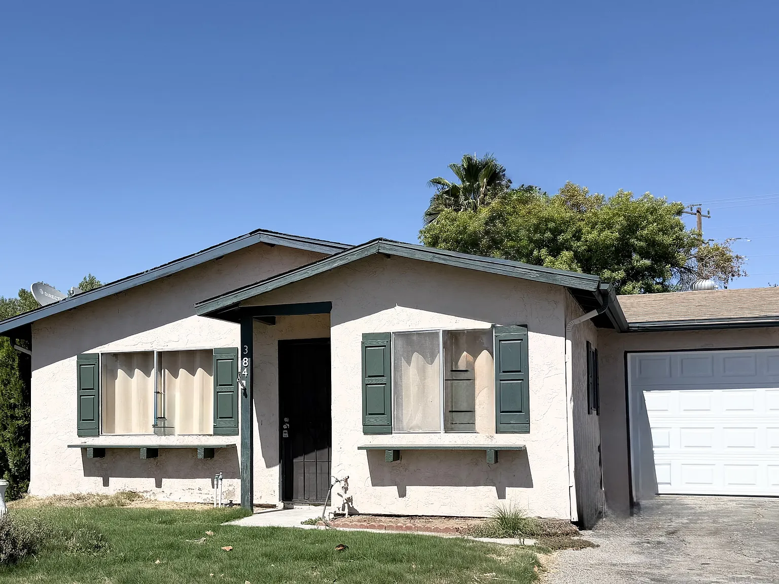 2 bed, 827 sqft, $1,600 — Photo 1