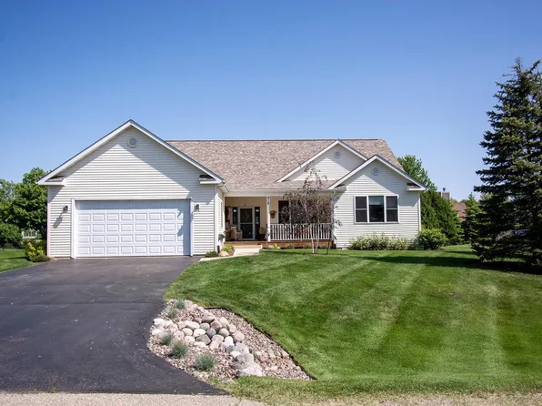 418 Maple LANE, Williams Bay, WI 53191