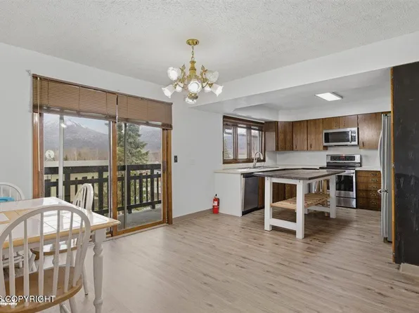 1950 Rebel Ridge Dr, Anchorage, AK 99504