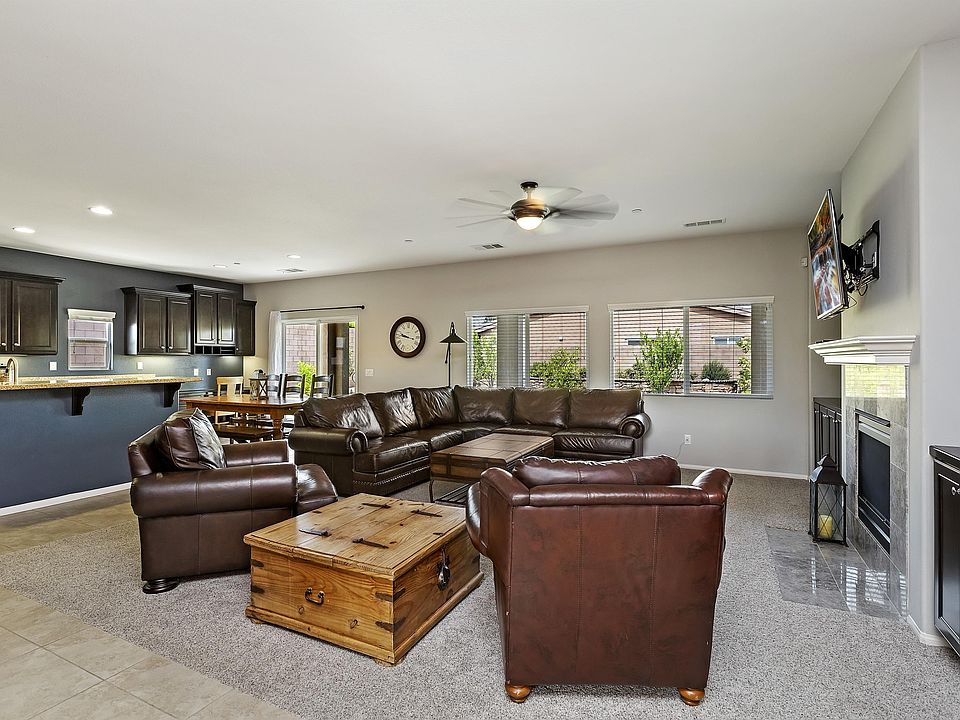 2nd image of 73986 Mondrian Pl